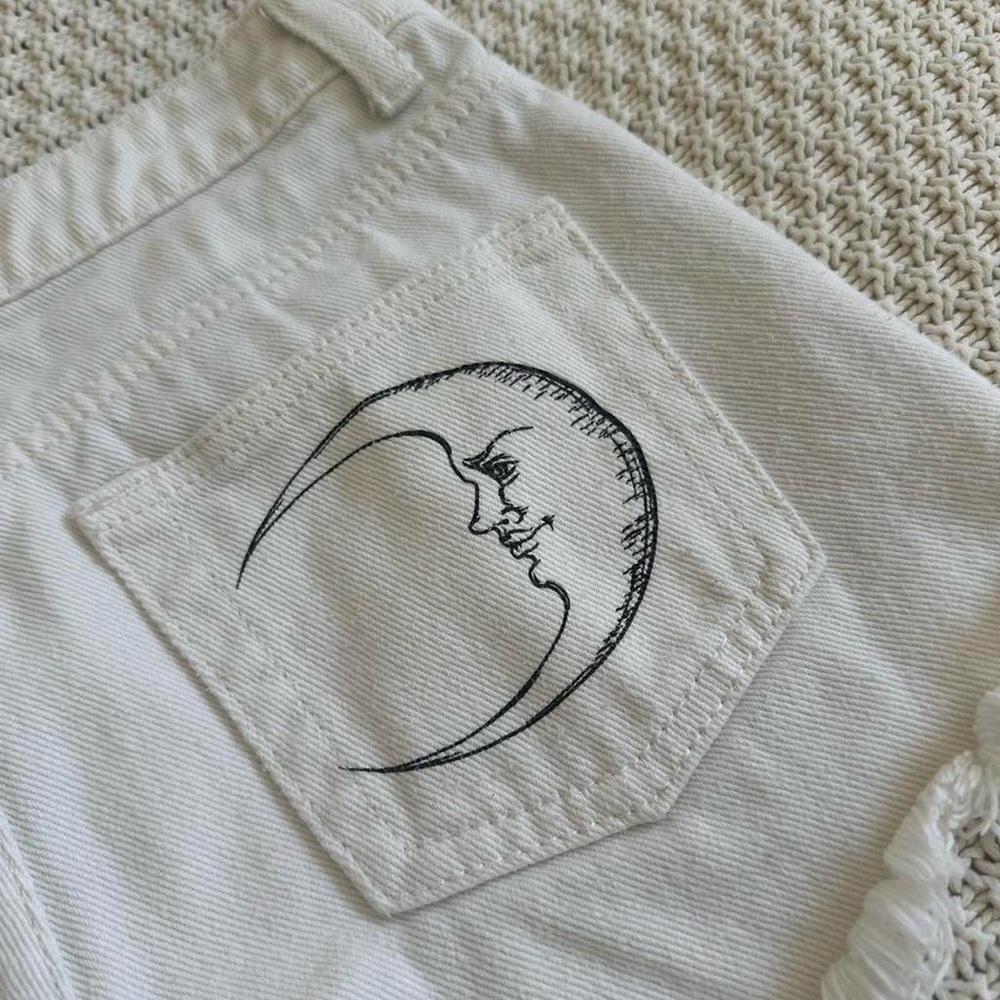 White Frayed Hem Women’s Sun & Moon Shorts - Picture 4 of 8